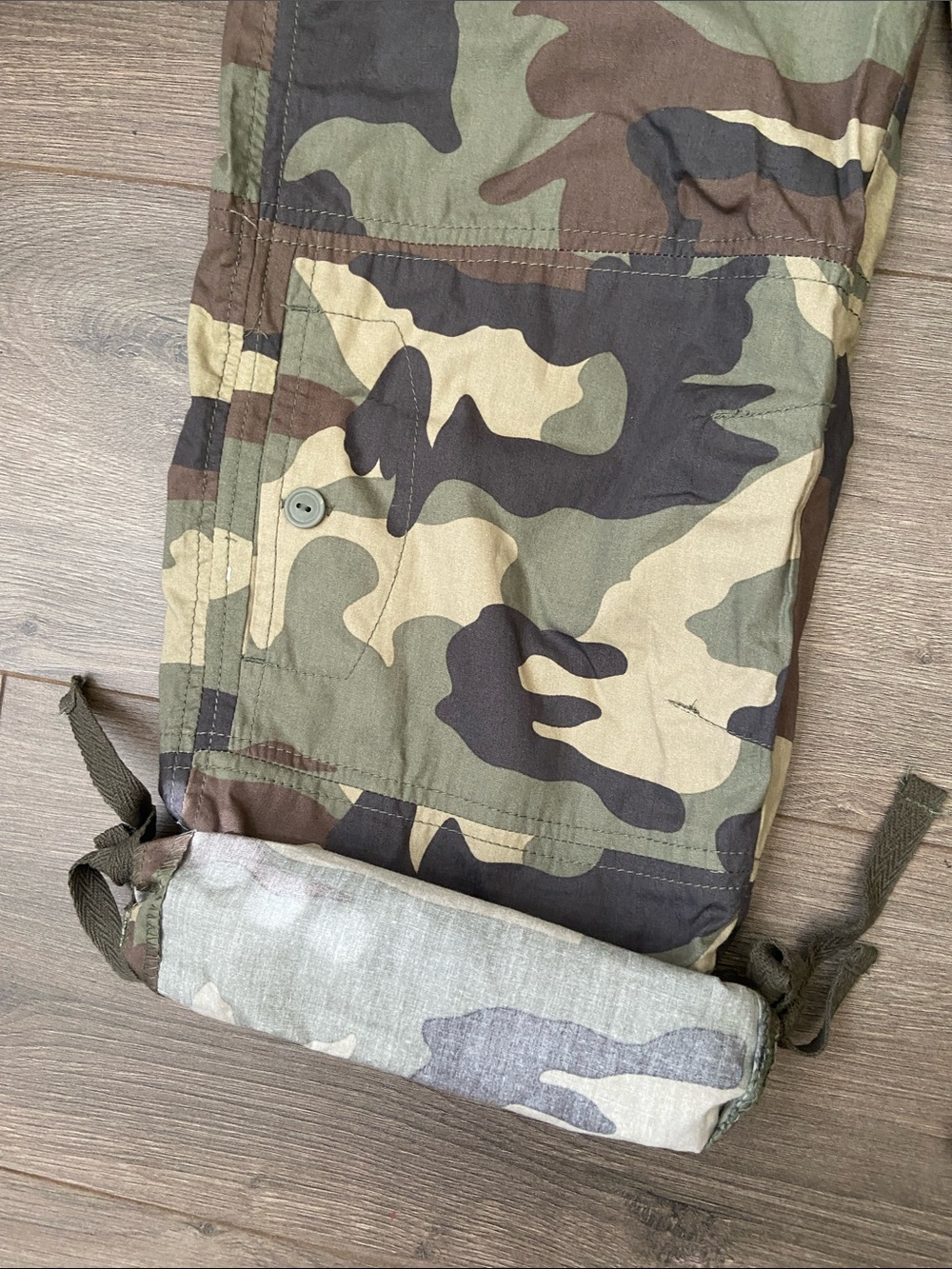 CAMO CARGO STRAIGHT PANTS WIDE ELASTIC BAND DRAWSTRINGS ADJUSTABLE ROLL-UP PANTS - Picture 4 of 13